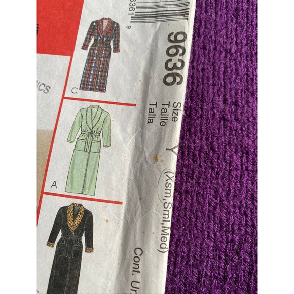 McCalls 9636 sewing pattern robe size xs - Picture 2 of 5